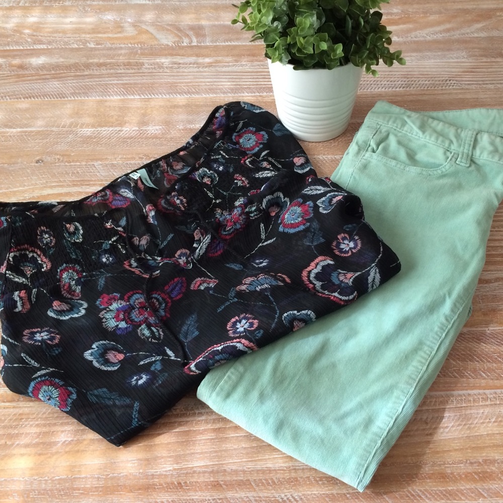 Maurice’s Floral Top & American Eagle Mint Jegging